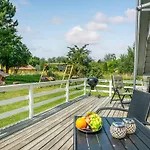 Nyaraló Three-bedroom In Dannemare