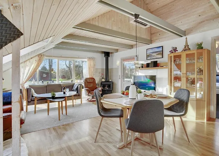 Semesterbostad Three-bedroom In