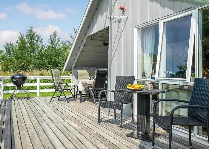 Three-Bedroom Holiday Home In Dannemare Дом отдыха
