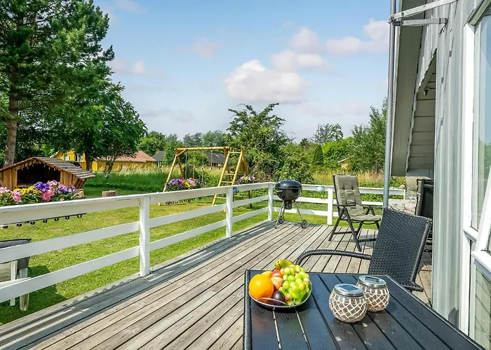 Дом отдыха Three-Bedroom Holiday Home In Dannemare Dannemare