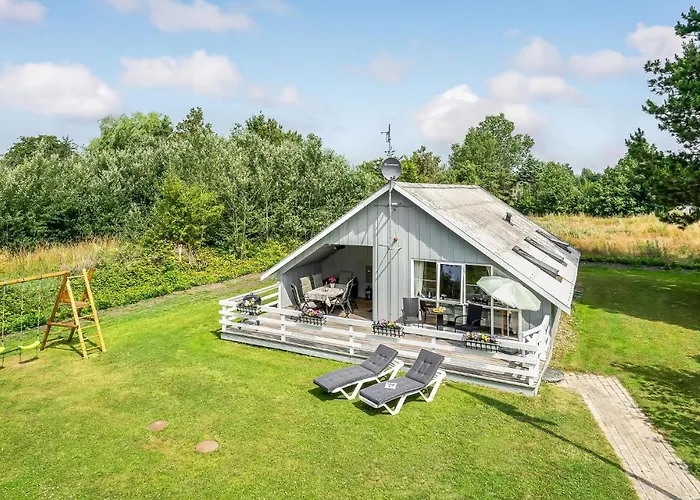 Three-Bedroom Holiday Home In Dannemare Дом отдыха Dannemare